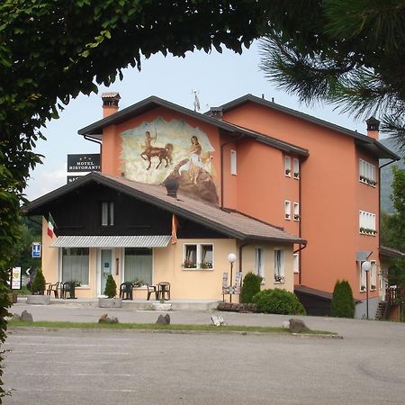Hotel Ristorante Sagittario Φέλτρε Εξωτερικό φωτογραφία