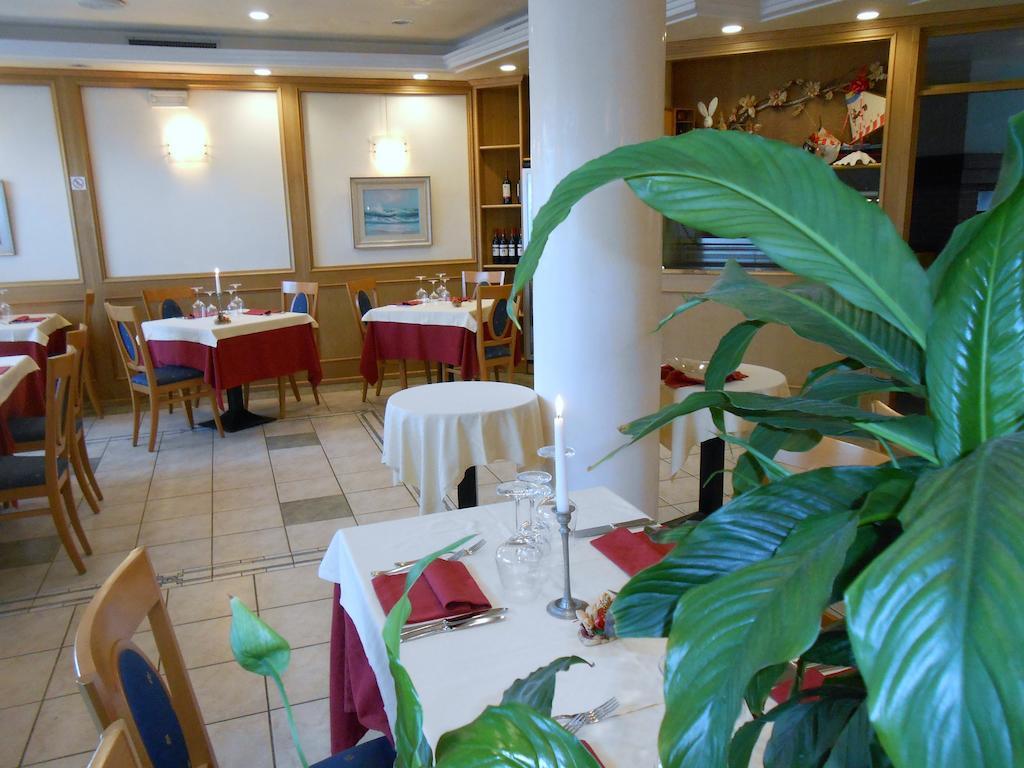 Hotel Ristorante Sagittario Φέλτρε Εξωτερικό φωτογραφία
