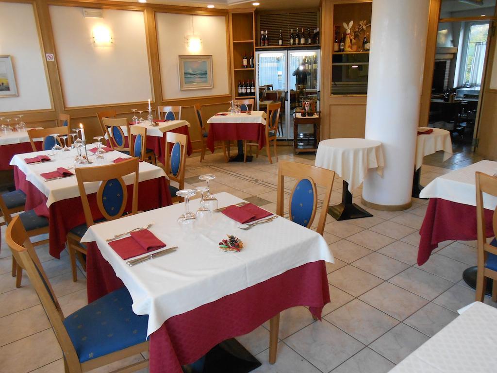 Hotel Ristorante Sagittario Φέλτρε Εξωτερικό φωτογραφία